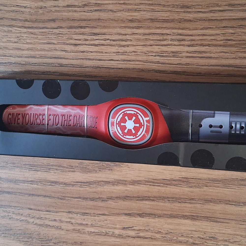 NWT The Dark Side MagicBand+ – Star Wars - Picture 3 of 3
